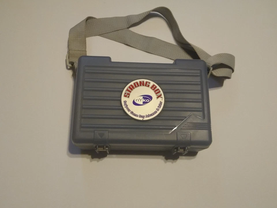 Estuche Rígido Caja Fuerte Nyko para Nintendo Game Boy Advance GBA y GB Color GBC  Foto 1 de 4