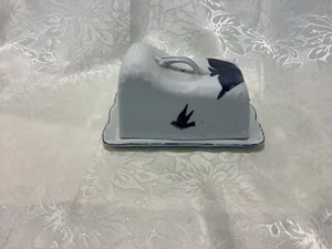 ANTIQUE 1900s VICTORIA CZECHO-SLOVAKIA HAND PAINTED BLUE BIRD BUTTER STORER DISH - Picture 1 of 8