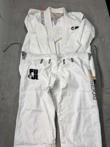 Fuji Sports Sekai Hombre Gi And Pantalones Talla Mediana Blanco Jiu-Jitsu Brasileño - Imagen 1 de 8