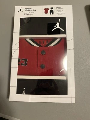 Juego de 3 piezas Jordan Foto 1 de 4