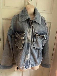 zapp Size 6 Blue Denim Jacket Faux Fur Collar rip Up Casual Fashion Plus - Picture 1 of 3