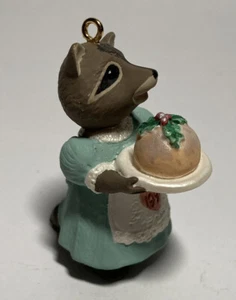 1991 Hallmark Keepsake Ornament Plum Delightful Raccoon - Picture 1 of 4