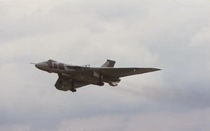 Original colour slide Vulcan B.2 XL426 of VDF RAF - Picture 1 of 1