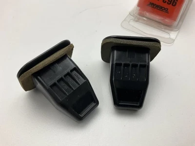 Cubierta de parachoques trasera Dorman 963-507 - Paquete de 2 Foto 1 de 4