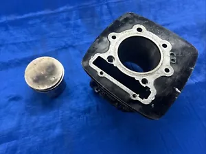 Honda FT500 Ascot Cylinder & Piston - Picture 1 of 11