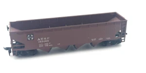 HO ATSF Santa Fe 4 Bay Hopper 183068 - Picture 1 of 5