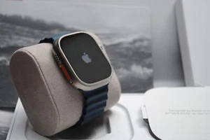 TOP Apple Watch Ultra 2 mit Blue Ocean Armband - Akku 99 % - Bild 1 von 8
