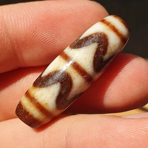 Himalayan Indo Tibetan Agate ZigZag Lines Bead unique Patterns Dzi Amulet - Picture 1 of 11