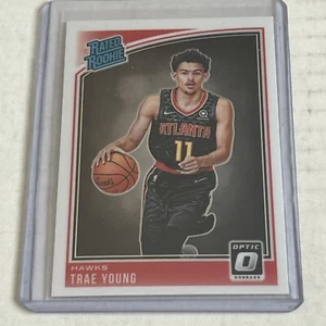 Donruss Optic Trae Young Base Rookie #198 Atlanta Hawks 2018 - Imagen 1 de 2