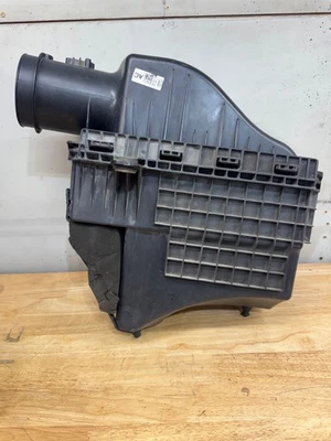 2011-16 Ford F250 F350 F450 F550 Super Duty 6.7L Diesel Engine Air Box OEM - Image 1 of 4