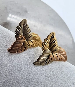 14k .585 Gold Tri Color Black Hills 3 Leaf Stud Post Earrings Au 23242 - Picture 1 of 10