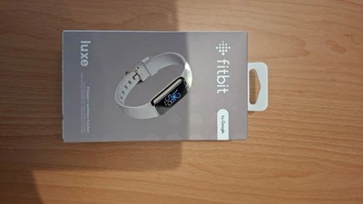 Fitbit Luxe Aktivitäts-Tracker - Weiß - Bild 1 von 3