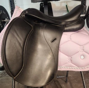 Cavaletti Dressage Saddle Adjustable - Picture 1 of 3