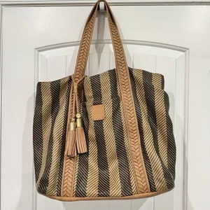 Bolso de Mano Henri Bendel Paja Grande Cuero Borde Asa Superior Verano Playa Cartera - Imagen 1 de 19