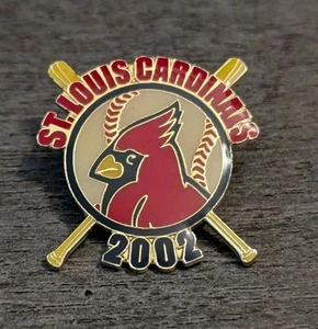 St. Louis Cardinals MLB Baseball Team Logo & Crossed Bats Vintage 2002 Lapel Pin - Picture 1 of 5