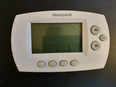 Honeywell TH6320R1004 Programmable 5-1-1 Wireless FocusPro Thermostat  - Image 1 of 3