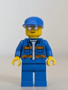 Lego Minifigure - cty0148 - Worker - from 7638 - Tow Truck - Picture 1 of 2
