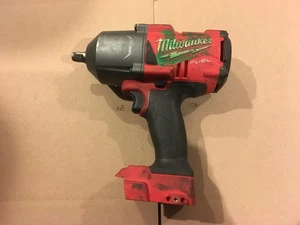 Strumento chiave usata Milwaukee FUEL M18 2767-20 coppia elevata 1/2" ANELLO QUADRATO IMPATTO - Foto 1 di 3