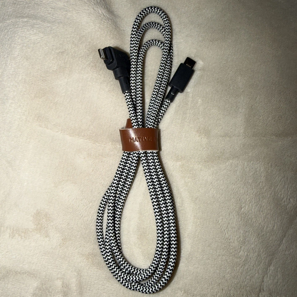 Cable de carga Native Union Belt DUO-Zebra-5 pies de largo-precio de venta sugerido por el fabricante 49 USD (C-C-L) ultra fuerte Foto 1 de 1