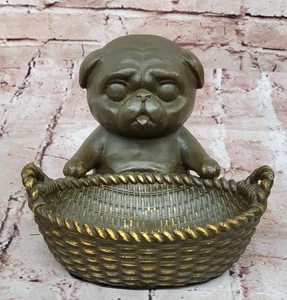Estatua de bronce Pug in Basket - Decoración caprichosa escultura de perro - Imagen 1 de 10