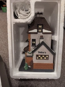Department 56 Christmas in the City Series "Potter's Tea Seller" 1993 #5880-7 - Picture 1 of 3