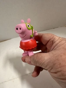 Jazwares Peppa Pig Spielfigur mit Schutzbrille 3,5" 2003 - Bild 1 von 5