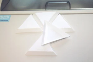 CIRCLE TRIANGLE SORTING TRAYS RESIN PENCIL RHINESTONS / GEMS / NAIL ART / BEADS - Picture 1 of 8