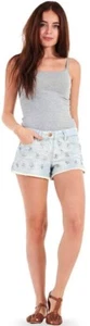 Pantaloni donna estivi caldi pantaloncini denim impreziositi da cristalli orlo sfilacciato strappato prezzo consigliato £ 35 - Foto 1 di 8