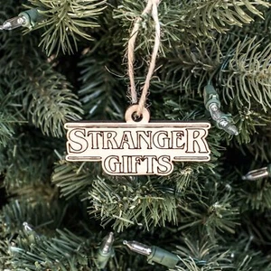 Ornament - Stranger Gifts - Raw Wood 2x3in - Foto 1 di 3