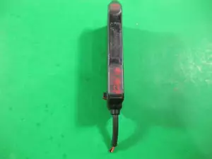 Omron Photoelectric Switch -- E3X-MDA8 -- Used - Picture 1 of 7