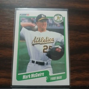 1990 Fleer Mark McGwire Error Card. Runs Scored Should Be 74 Not 4 - Picture 1 of 2