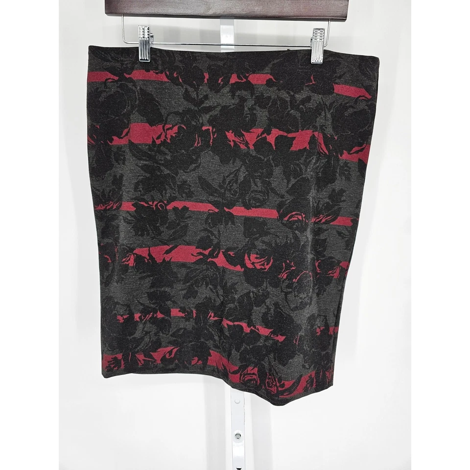 Falda lápiz Grace Elements para mujer talla L hasta la rodilla negra roja estampado floral Foto 1 de 3