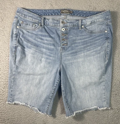 Torrid Denim Jean Shorts Feel The Fit Womens 20 (40x9)  Blue Cut off Stretch EUC - Image 1 of 4