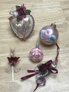 1970-2000 Christmas Ornaments - Picture 1 of 1