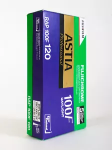 FUJIFILM Astia 100F • Película de diapositivas a color Fuji • Película en rollo • 5 piezas • ¡Caducada! - Imagen 1 de 2