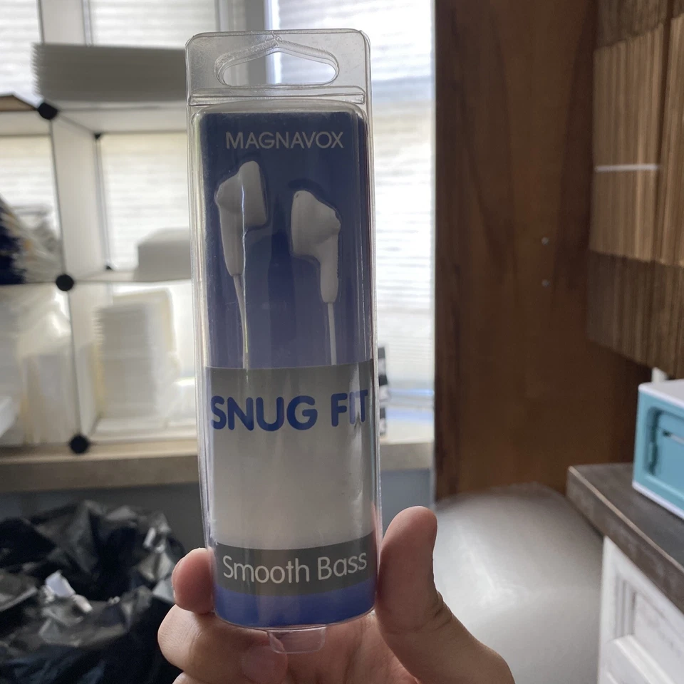 Magnavox Snug Fit Earphones Smooth Bass Color White