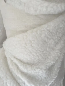 1m White Sherpa Polar Fleece Fabric by the Metre, Anti Pill Fleece Fabric, 60" - Picture 1 of 3