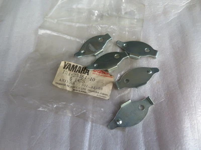 YAMAHA AT2 CT3 DS7 DT100 DT175 DT2 RD250 RD350 TX500 TX750 x 1 крышка ручки замок JP - Изображение 1 из 2