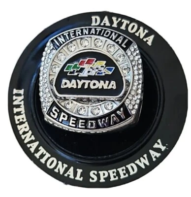 Anillo conmemorativo Nascar Daytona 500 2023 75 aniversario edición limitada NUEVO Foto 1 de 4