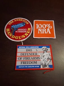 ÉCUSSONS VINTAGE NRA & PISTOLET, LOT DE 3, NOS - Photo 1/5