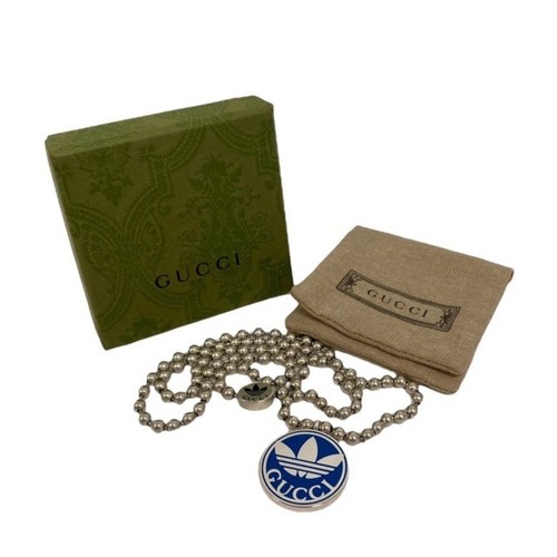 Collana con ciondolo Gucci x adidas Ag925 argento blu catena lunghezza: 70 cm top usata b8
