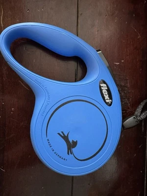 Trela retrátil Flexi para cães médios 5M - Imagem 1 de 3