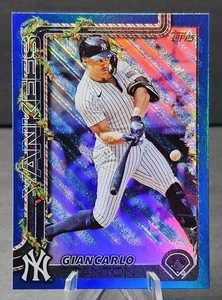 2025 Topps Holiday Giancarlo Stanton #H29 Blue Metallic Glitter New York Yankees - Picture 1 of 2