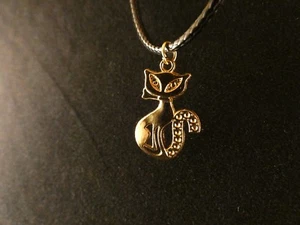 Katze Anhänger mit Kette 24 Karat Vergoldet Gold Kätzchen Cat Glück Unisex - Bild 1 von 1