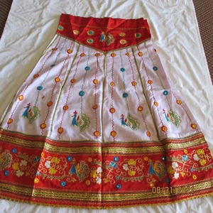 WHITE Gold DAZZLING Skirt 16 PEACOCKS LENGHA Sari WEDDING SKIRT 42" Waist Medium - Picture 1 of 7