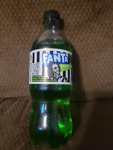 Beetlejuice Beetlejuice Fanta Haunted Spiced Apple Soda Pop 20 oz Keaton verde - Foto 1 di 6
