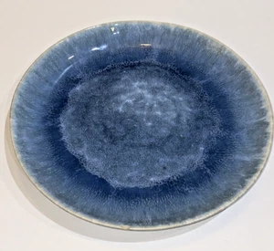 Crate & Barrel Reaktive Glasur Speiseteller blau 10,5" Portugal Kaspisch Chip lesen - Bild 1 von 12