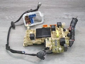 95-96 LEXUS UZZ30L SC400 INTERIOR FUSE RELAY BOX MODULE W INTEGRATION RELAY OEM - Picture 1 of 12