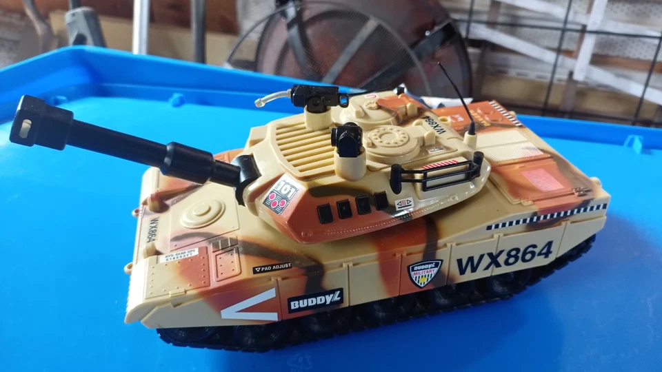 BuddyL U.S. Abrams Military Tan Army Tank 1993  - Image 1 of 3