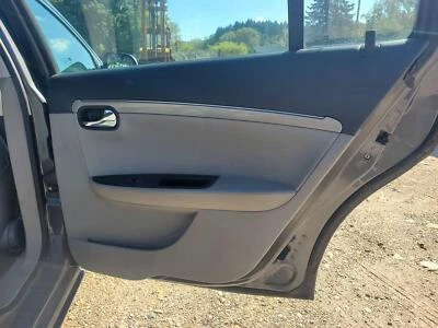 Panel de puerta interior trasero derecho (sin interruptores) (sin manija) Saturn Aura 2007-2009 Foto 1 de 4